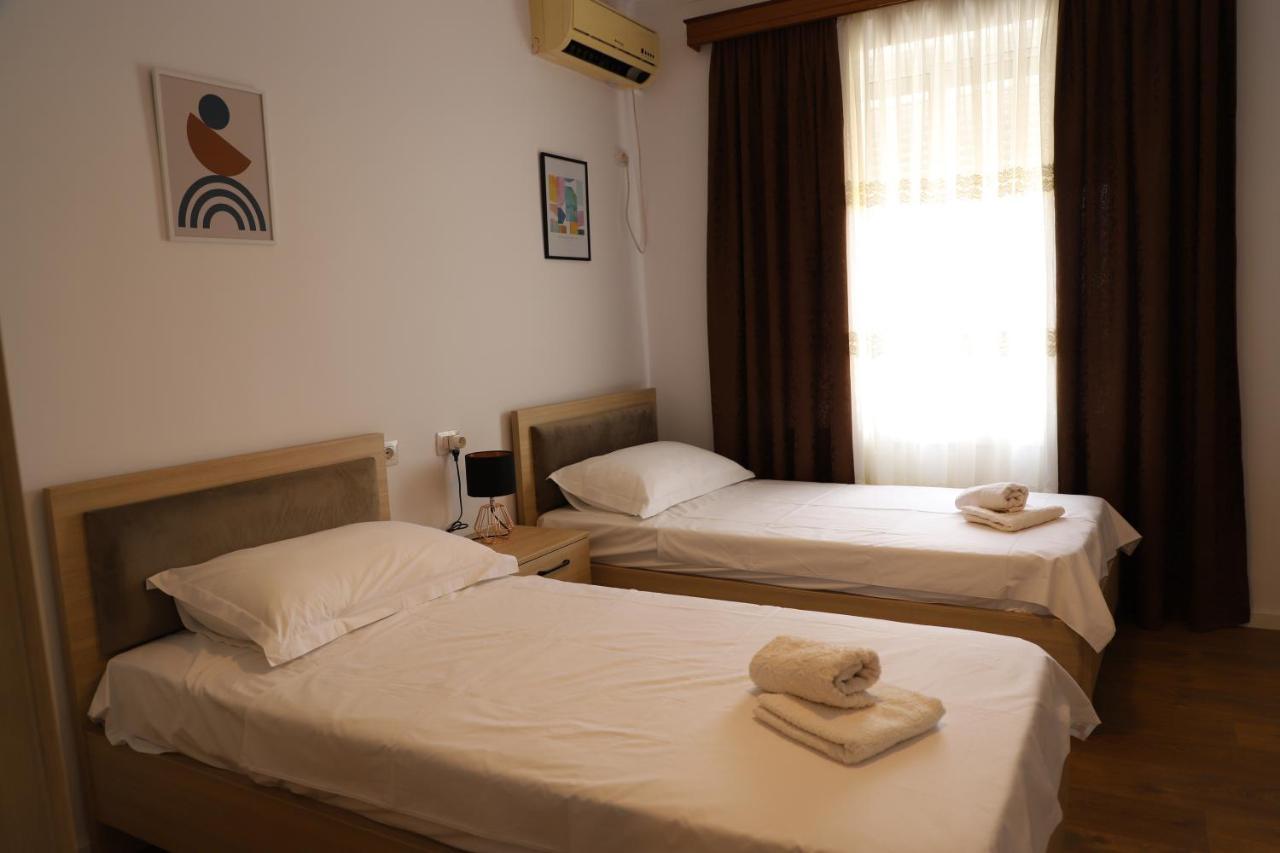 Daniel City Center Apartment Berat Ngoại thất bức ảnh